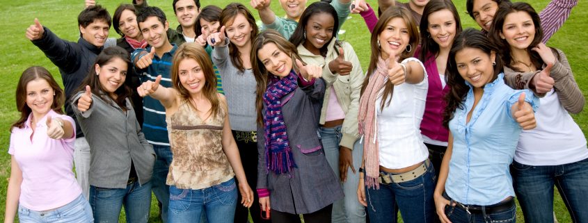 happy-friends-together-m-845x321